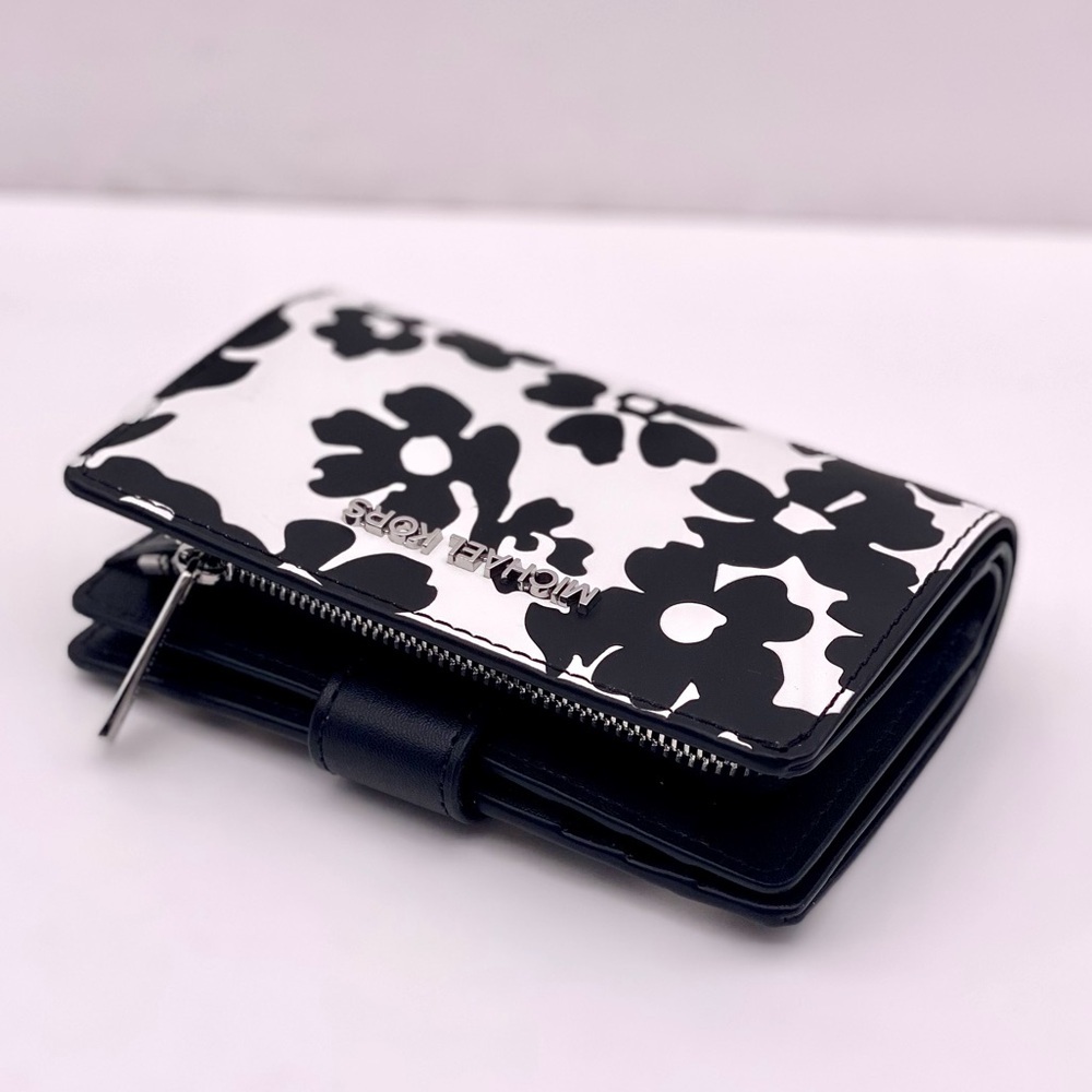 Michael Kors Jet Set Medium Floral Print Bi-Fold Wallet - Picture 6 of 12